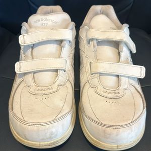 New balance 577 Mens size 11 wide 2E white leather walking shoes hook and loop